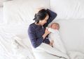 5 Ciri Bayi Tercukupi Kebutuhan ASI, Salah Satunya Payudara Ibu Berubah