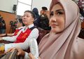 Potret Terbaru Rey Utami Saat Hadiri Sidang Perdana Kasus 'Ikan Asin' Bikin Pangling, Ketua Majelis Hakim Kaget Saat Bacakan Pekerjaannya: 'Kok Saya Nggak Pernah Lihat?'