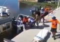 Kapal yang Ditumpanginya Tenggelam, Dua Nelayan Ini Selamat dari Kecelakaan Berkat Sebuah Kulkas