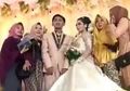 Nekat Datang ke Pernikahan Mantan, Wanita Ini Dapat 'Sambutan' Istimewa dari Mempelai Wanita