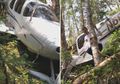 Kisah Seorang Dokter Terdampar di Hutan Mendapat Keajaiban Setelah Pesawatnya Mendarat Darurat, Seorang Nenek Mengubah Jalan Hidupnya Lewat Doanya