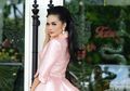 Lihat Wajah Asli Krisdayanti Tanpa Makeup Ketika Selfie Bareng Anak, Alisnya On Point!