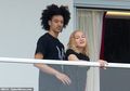 Madonna Pacari Pria 36 Tahun Lebih Muda, Ini Alasan Pria Sukai Wanita yang Lebih Tua, Salah Satunya Pengalaman dalam Hal Ini