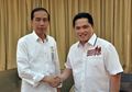 Diabadikan oleh Erick Thohir, Begini Gaya Jokowi Blusukan di Kalimantan, Macho Abis!