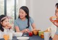 #LovingNotLabelling: Moms Tak Sengaja Ucapkan Kalimat Labelling karena Si Kecil Pilih-pilih Makanan, Ini Trik Cara Atasinya