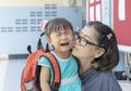 Bahaya Memberikan Stimulasi yang Berlebihan Untuk Si Kecil, Bisa Sebabkan Kemampuan Belajarnya Turun!