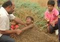Berdalih Ritual Penyembuhan, Para Orang tua Ini Kubur Anak Mereka di Lubang Lumpur selama Gerhana Matahari Cincin, Tak Peduli Meski Anak-anak Menangis