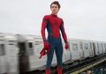 Tom Holland Dirembuk untuk Muncul Sebagai Cameo di Venom 2, Ketemu Tom Hardy Dong!