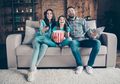Tak Perlu Keluar Rumah, Rayakan Malam Tahun Baru 2020 dengan Menonton 5 Film Ini