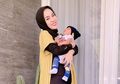 Diasuh Baby Sitter Tanpa Diberi ASI, Kondisi Anak Medina Zein Diungkap Sang Ayah