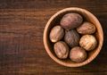 Bukan Hanya Dapat Digunakan Sebagai Bumbu Dapur Saja, Ternyata Pala Bermanfaat Untuk Melancarkan Sistem Pencernaan Bayi Lo Moms