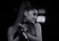 Salut! Ariana Grande Beri Uang ke Fans yang Kehilangan Pekerjaan karena Virus Corona secara Diam-diam
