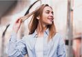 Atasi Rambut Kering Saat Musim Hujan dengan Masker Rambut dari Buah Pisang dan Lemon, yuk Coba!