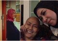 Detik-detik Ria Irawan Menghembuskan Napas Terakhir, Melly Goeslaw Ternyata Sempat Optimis Sahabatnya Itu Akan Baik-baik Saja: Gue Sayang Sama Lo, Tapi Allah Lebih Sayang lagi Sama Lo...