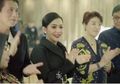 Pamer Jalan Bareng Mertua, Kontras Gaya Ibu Syahrini dan Reino Barack Jadi Sorotan
