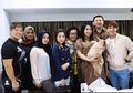 Dirangkul Ahok Usai Melahirkan, Puput Nastiti Devi Kenakan Kimono Batik Kompak dengan Suami