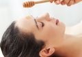 Cara Membersihkan Komedo Hitam dengan Bahan Alami di Rumah, Coba Yuk!