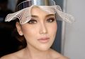 Dua Peramal Ini Kompak Sebut Ayu Ting Ting Sudah Dekat dengan Calon Mertuanya dan Sering Bertemu Diam-Diam