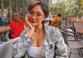 Bergaya Feminin Pakai Mini Dress Pamerkan Dada Mulus, Belahan Ketiak Marion Jola Malah Dikomentari Netizen