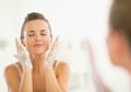 Rekomendasi Facial Wash Tanpa Alkohol Untuk Remaja di Bawah 50 Ribu #DiRumahAjaBisaCantik