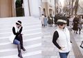 Terlihat Tanpa Leher saat Bersandar di Tangga, OOTD Syahrini di Jepang Modis Banget!
