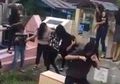 Viral di Facebook, Video Sekelompok Cewek ABG yang Berjoget di atas Kuburan, Netizen: Apa nggak Nyadar kalau Nantinya juga Bakal jadi Penghuni Kubur?