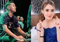 Pamer Gaya Rambut Baru Sambil Sodorkan Bibir Manyun ke Kamera, Swafoto Nella Kharisma Berhasil Goda Penggemarnya, Dory Harsa: Duh 'Emoticon Hati Retak'