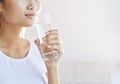 Minum Air Dingin Versus Air Hangat, Siapa Lebih Berisiko?