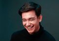 Jadi Pemburu Berita Bola Liga Inggris, Adipati Dolken Tertantang Berdialog Full English di Film Terbarunya!