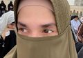 Tengah Hamil Anak Kelima, Ussy Sulistiawaty Jalani Umroh Bersama Andhika Pratama, Intip Momen Kebersamaannya Yuk