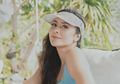 Pose Tiduran Pakai Legging Ketat, Foto Wulan Guritno Lagi Piknik Jadi Sorotan Netizen: Hot Mama!