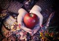 Tafsir Mimpi Makan Buah Apel, Benarkah ini Sebuah Pertanda Baik?