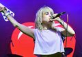 Hayley Williams Cerita Soal Depresinya: Anjingku Adalah Alasan Aku Masih Hidup