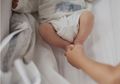 Warna dan Bentuk Feses Bayi Tunjukkan Mana Bayi Sehat dan yang Tidak Sehat, Bagaimana Caranya?