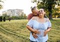 Ini Alasan Mengapa Pria Ternyata Lebih Bahagia Saat Kencan dengan Perempuan Bertubuh Gemuk