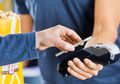 Riset: 93% Responden Gunakan E-wallet untuk Transaksi Online dalam Menyambut Imlek