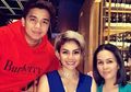 Baru 2 Minggu Bebas, Nikita Mirzani Kena Semprot Fitri Salhuteru & Billy Karena Ketahuan Bawa Berondong: 'Tuh Orang Pulang Rambutnya Basah'