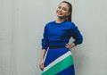Umur 40 Gaya Masih Kayak ABG, Ini Dia Penampilan Rossa dalam Paduan Cardigan Tebal dan Jeans Ala Fashion Korea