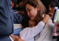 Ditinggal Ayahnya untuk Selama-lamanya, Lihat Bagaimana Bocah 9 Tahun Ini Menguatkan Bunga Citra Lestari yang Sedang Sembab