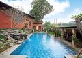 Rumah Tropis Bak Surga Tersembunyi, Bedakan Ruang dari Laveling Tanah