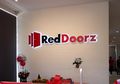 Mau Bepergian dan Liburan Gratis? RedDoorz Hadirkan Program RedZolusi