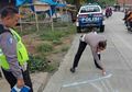 Awalnya Ingin Mengantarkan Jenazah Menuju ke Pemakaman, Namun Ambulans Ini Harus Menambah Jumlah 'Penumpangnya' setelah Menabrak Sebuah Motor