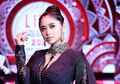 Dewi Perssik Ngamuk hingga Buka Aib ART-nya setelah Dituduh tak Pernah Memberikan Gaji selama 7 Bulan Bekerja: Lebih Baik Pelihara Kucing daripada Orang yang gak Tau Diri!