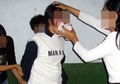 Sambil Mengusap Air Mata, Akui Tak Sanggup Cerita ke Orangtuanya, Curhat Siswa yang Dihukum 'Makan' Kotoran Manusia : Terlalu Sadis