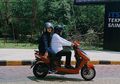 Sumringah Dihadiahi Kendaraan Baru, Tri Rismaharini Pamer Skill Berkendaranya Tunggangi Motor Listrik, Bakal Sering Blusukan?