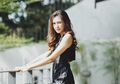 Pakai Sport Bra Pamer Otot Lengan dan Perut, Mikha Tambayong Justru Dianggap Terlalu Kurus Oleh Netizen