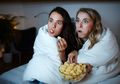 Masih Doyan Ngemil di Malam Hari? Begini Cara Mudah Menguranginya Agar Berat Badan Tak Bertambah