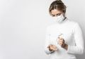 Jumlah Masker dan Hand Sanitizer Semakin Menipis, Pemerintah Akan Penjarakan Para Penimbun hingga 5 Tahun