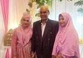 Viral! Istri Antar Suami Nikah Lagi dengan Janda Pengusaha di Bulukumba, Temani Ijab di Rumah Istri Muda dan Nampak Bahagia Rayakan Kebahagiaan Sang Suami