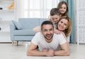Tak Perlu Keluar Rumah, Nikmati #FamilyQuality Menyenangkan dengan Sederet Cara Sederhana Ini
